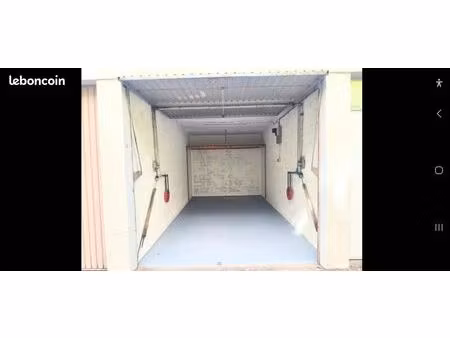 garage ou box avec compteur électrique