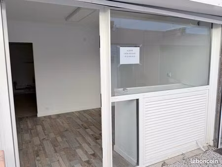 location local commercial