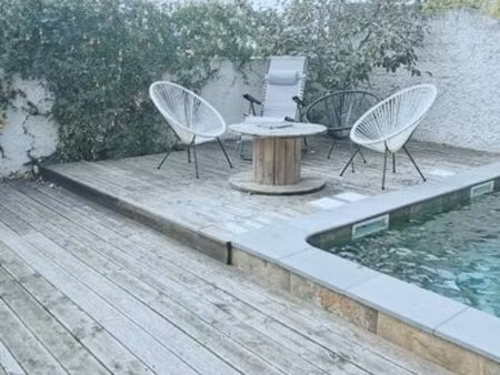 grande maison avec piscine