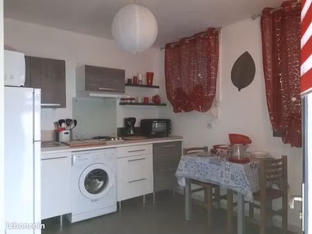 studio indépendant meublé avec parking privé