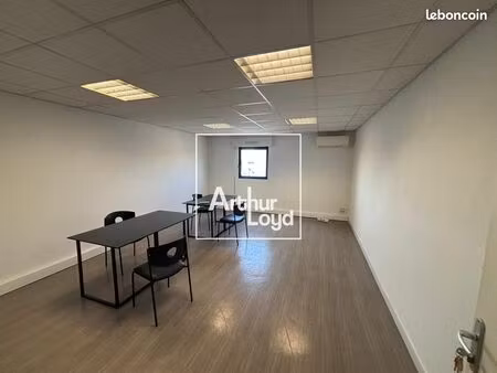 bureaux 130 m²