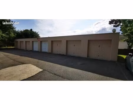 loue garage centre pont