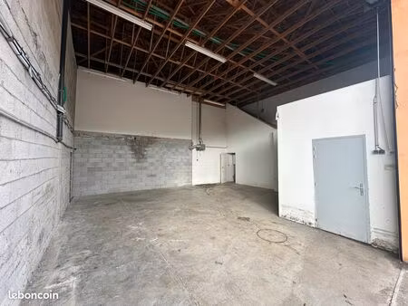 local de stockage 66 m2