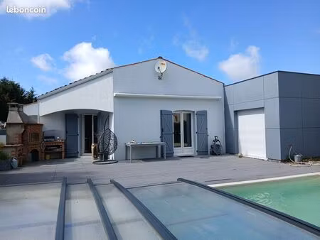 maison plain-pied 4 chambres/piscine