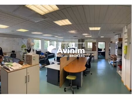 location bureaux 192 m²