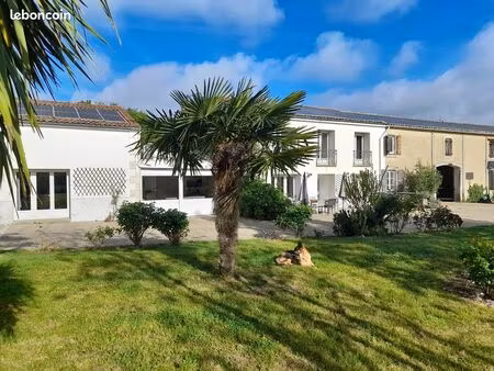 maison - 8 pieces - 278m²