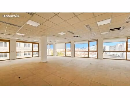bureau 279 m²