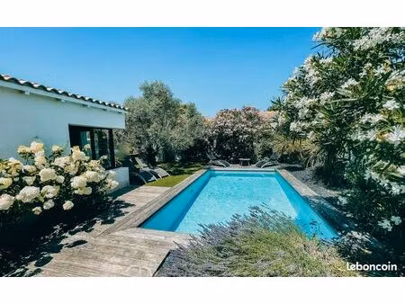 villa 4 chambres - piscine - jacuzzi - rivedoux-plage