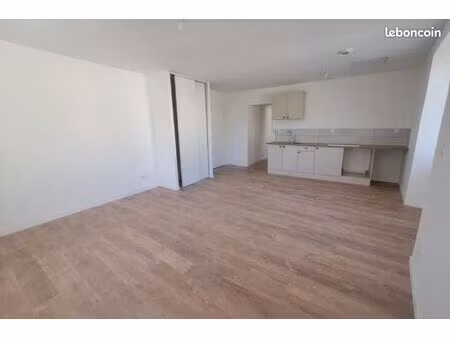 à louer – t2 /48m2 à roquefort-sur-garonne