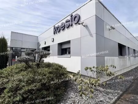 location entrepôt 610 m²