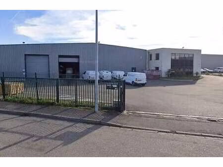 location local d’activités genas 69740 345m²