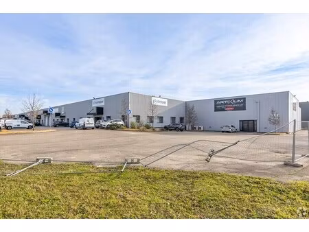 location local d’activités vaulx-en-velin 69120 850m²