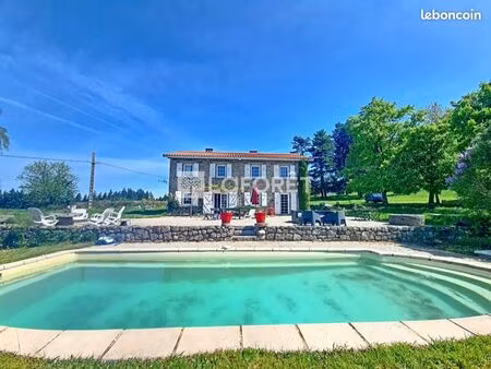 maison 11 pièces 300 m²
