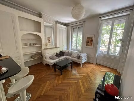 appartement 3 pièces 60 m²