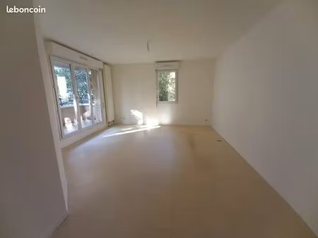 t2 lumineux avec balcon – 5 min gare  résidence calme