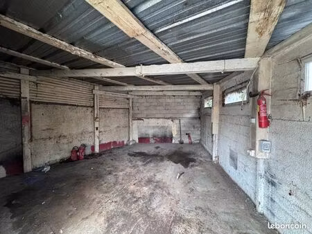 hangar local jardin autoroute métro rer arcueil