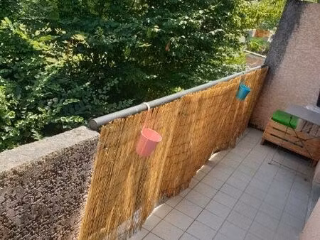 a vendre t2 dans petite copropriete