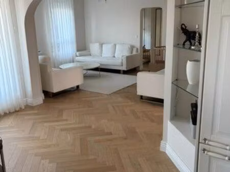 appartement 84 m² + terrasse 40 m² refaite à neuf – clé en main