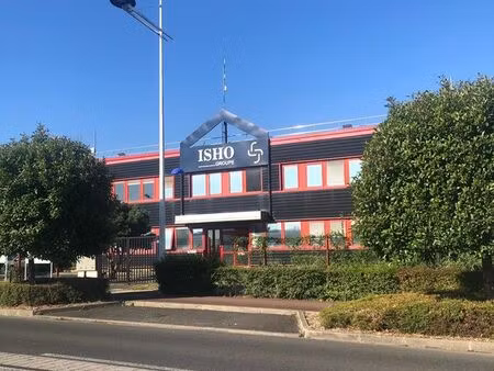 entrepot 374 m2 - zi domont