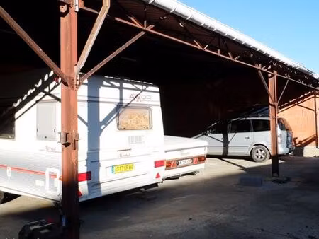 stockage hivernage parking caravane bateau ou autres véhicules