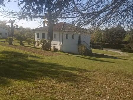 ste colombe 40 maison (logement f2+f3) sur 2046m2 à145000e + un terrain 1838 m2 (avec perm