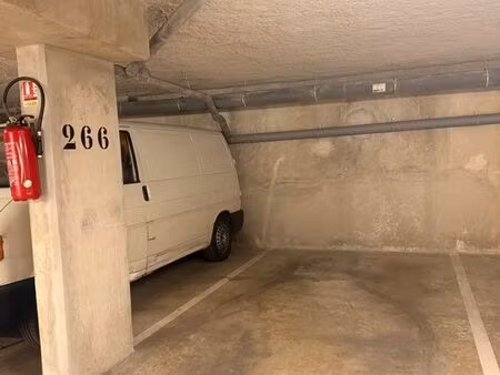 place de parking souterraine résidence harmonia beauchamp