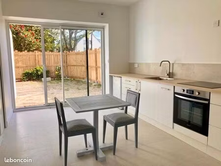 studio 34m2. terrasse. quartier corniche