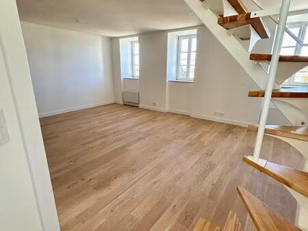 appartement duplex 3 pièces. quartier corniche