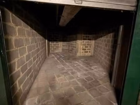 beaulieu/demey - garage fermé à louer