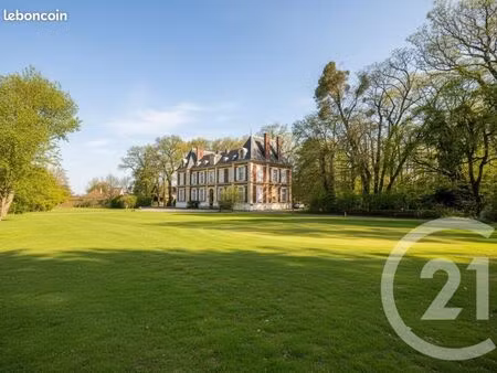 château 18 pièces 596 m²