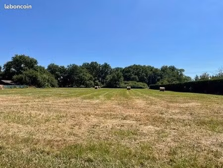 terrain 3 500 m² galgon