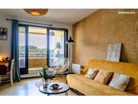 charmant t2 dans résidence calme et arboree