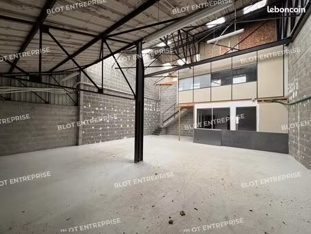 local d'activité 260 m²