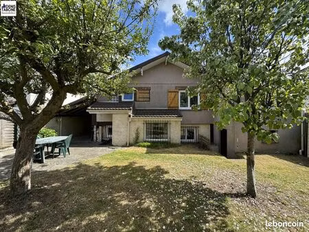 chalet 7 pièces 111 m²