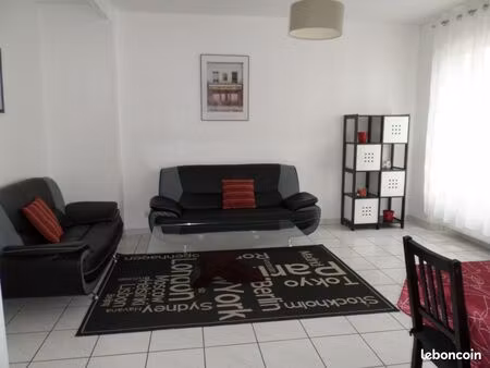 brest t3 près centre  port militaire  capucins