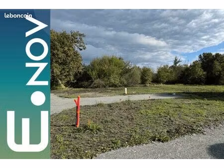 terrain 590 m² mios