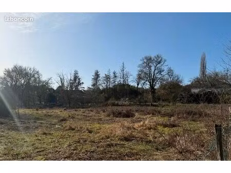 terrain 1 200 m² noaillan