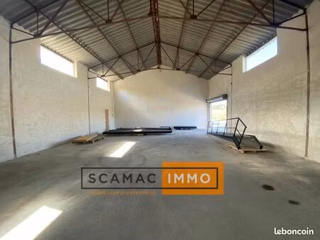 local industriel 223 m²