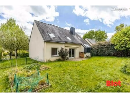 maison 8 pièces 147 m²