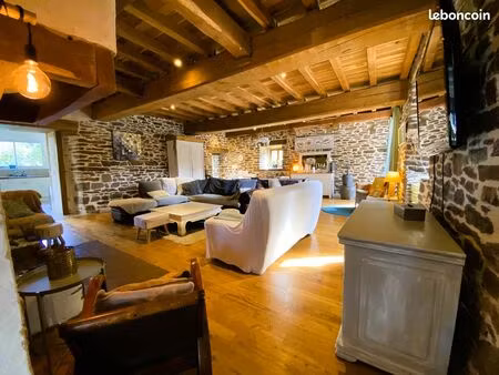 maison 8 pièces 230 m²