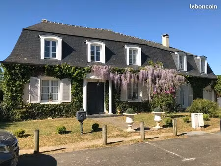 magnifique demeure de famille sur le golf de cicé blossac