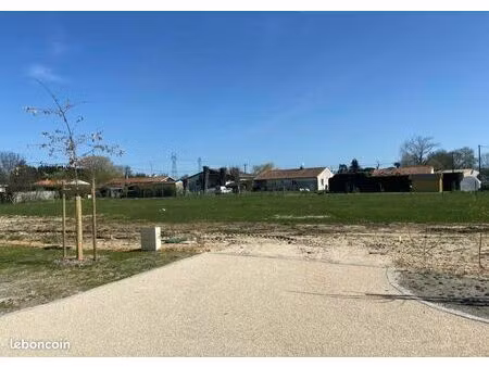 terrain 470 m² saint laurent medoc
