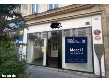paris 11 – boutique-labo 50 m² – vitrine 7m – pâtisserie / traiteur / petite restauration 