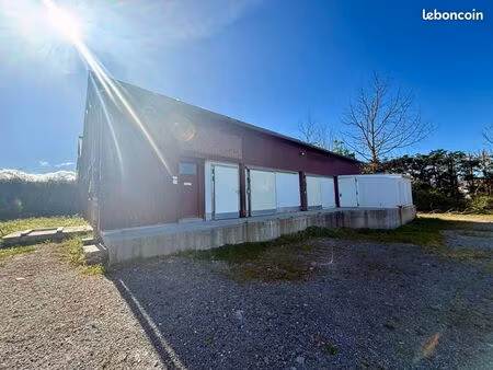 local industriel 250 m²