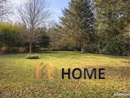 terrain 650 m² camarsac