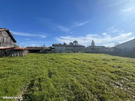 terrain 1 170 m² landiras