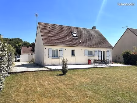 maison 120 m² – 4 chambres – cuisine neuve – terrain 1 056 m² – 243 500 – saint-péravy-la-