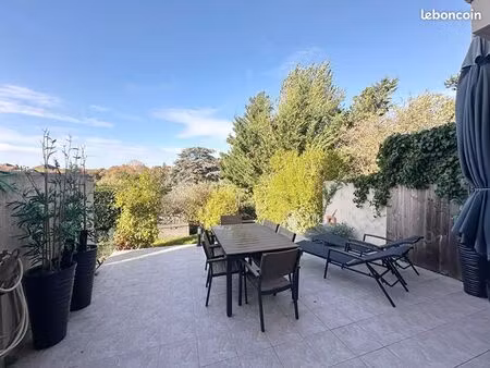 villa de 130 m2  4 chambres dans résidence sécurisée