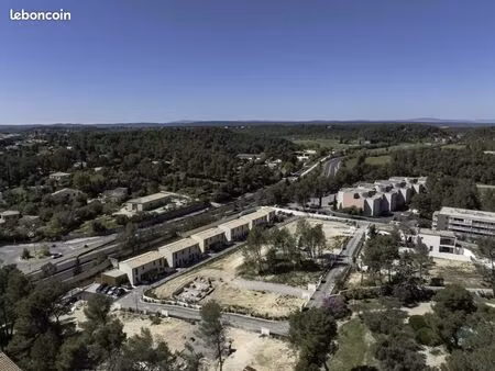 terrain 300 m² saint clement de riviere