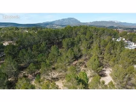 terrain 610 m² le triadou